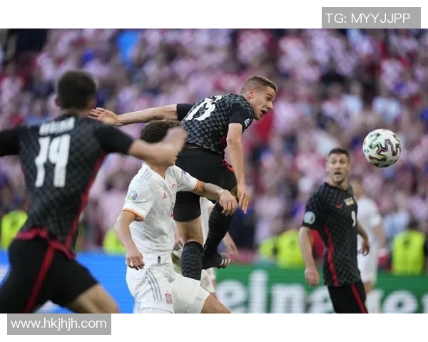 西班牙足球战术解析：如何打造高效节奏型球队的成功之道